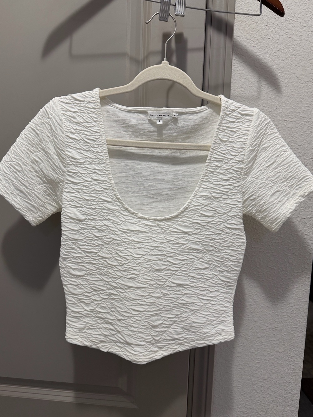 Good American ivory off white textured scoop neck crop shirt top 1 S